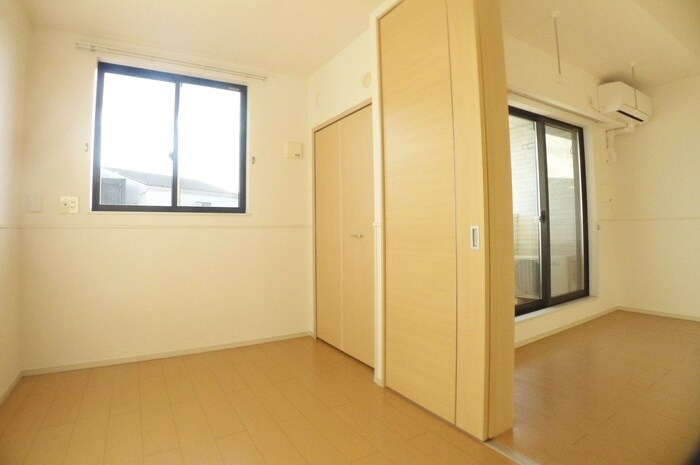 物件内観写真11　(居室)