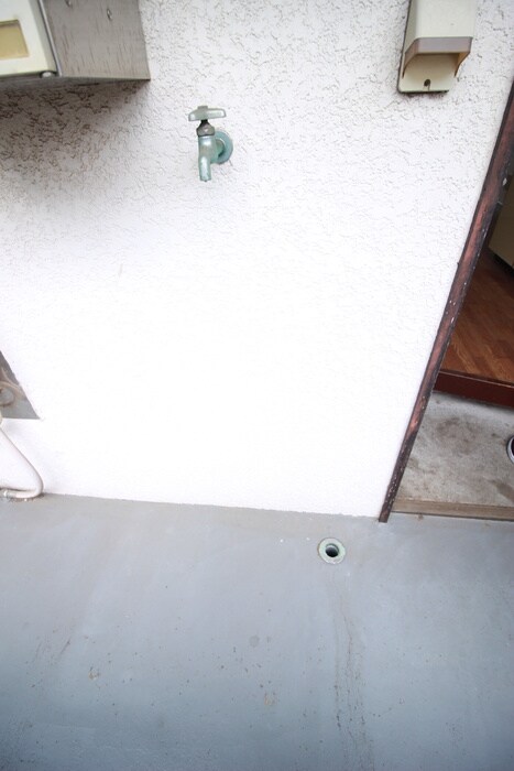 物件内観写真14　(洗濯機置場)