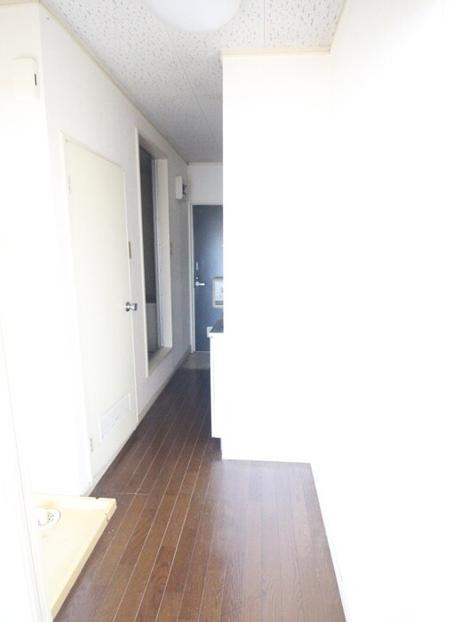 物件内観写真15　(廊下)