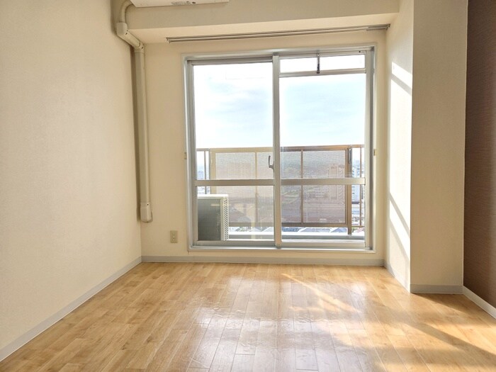 物件内観写真9　(室内からの展望)