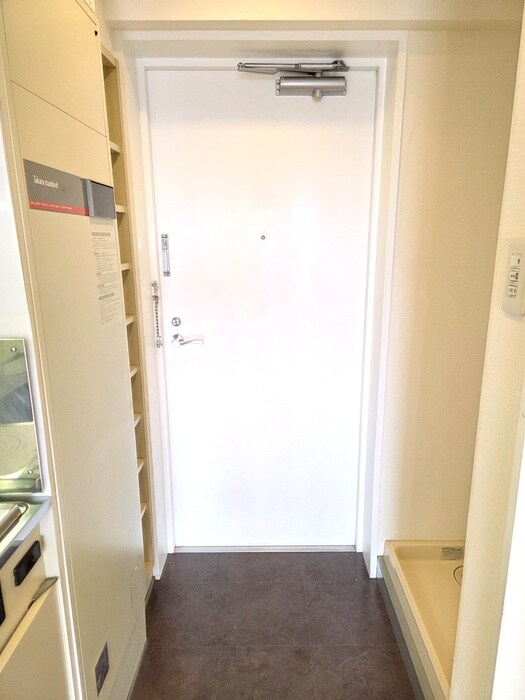 物件内観写真11　(玄関)