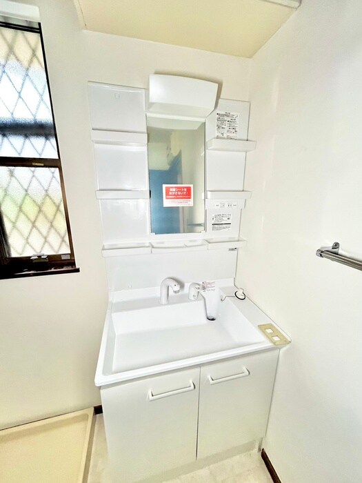 物件内観写真8　(洗面)