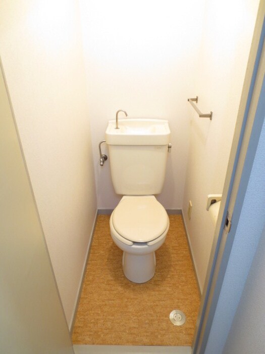 物件内観写真14　(トイレ)