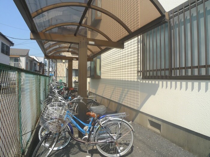 物件外観写真3　(駐輪場)