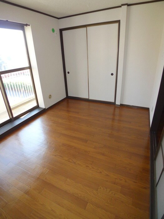 物件内観写真10　(居室)