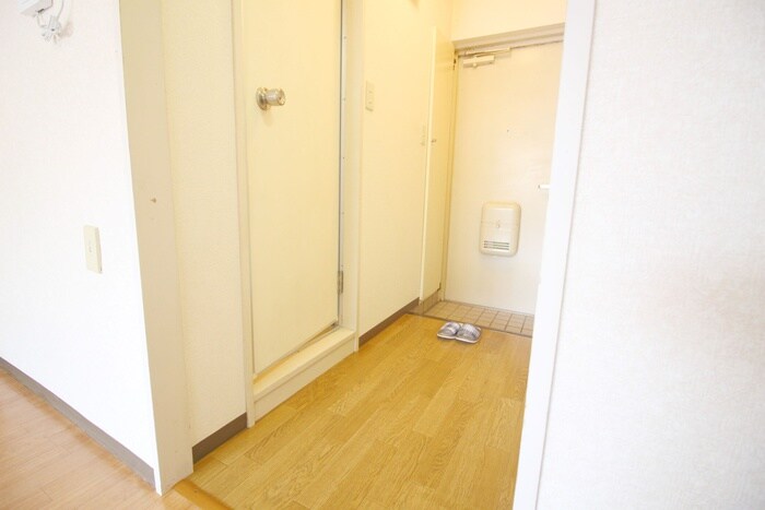 物件内観写真7　(廊下)
