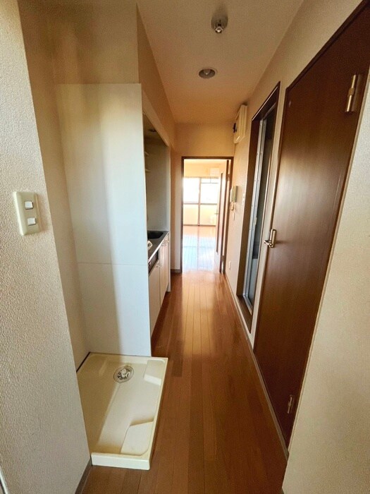 物件内観写真12　(廊下)