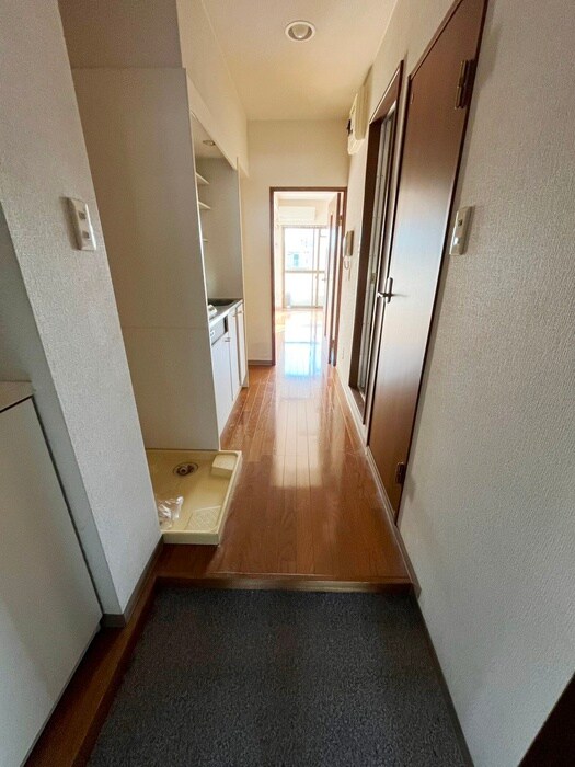 物件内観写真14　(廊下)