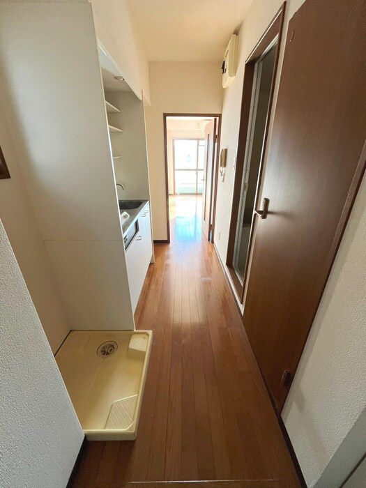 物件内観写真14　(廊下)