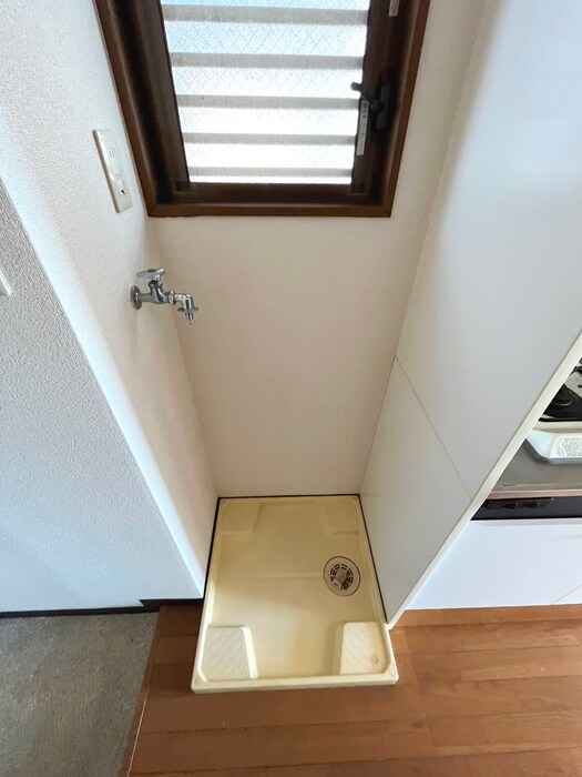 物件内観写真19　(洗濯機置場)