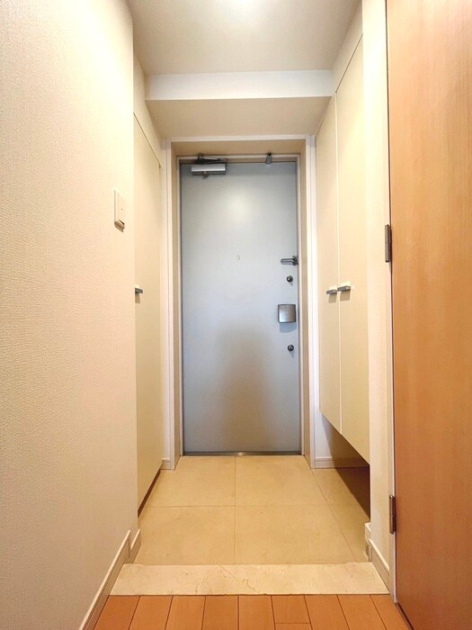 物件内観写真14　(玄関)