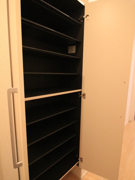 物件内観写真19　(靴箱)