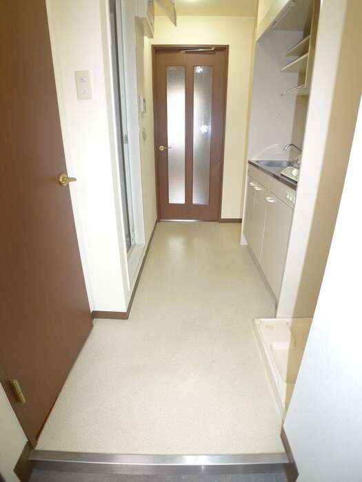 物件内観写真13　(玄関)