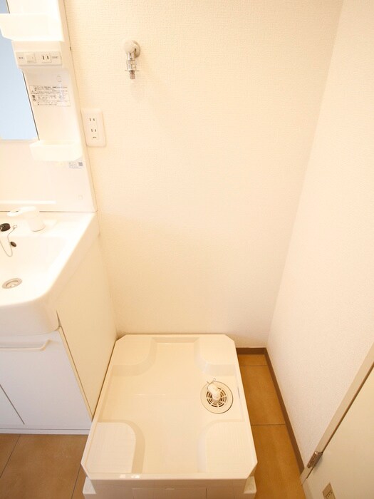 物件内観写真7　(洗濯機置場)