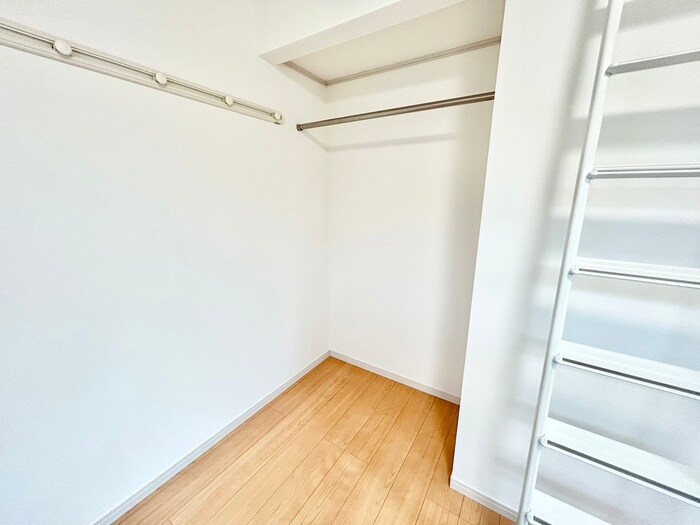 物件内観写真10　(収納)