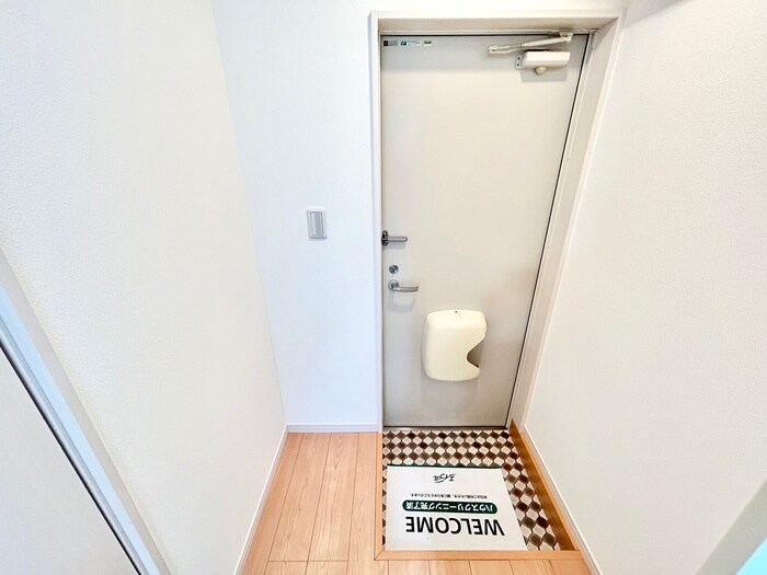 物件内観写真15　(玄関)