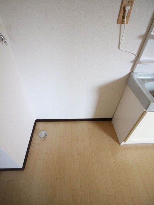 物件内観写真13　(洗濯機置場)