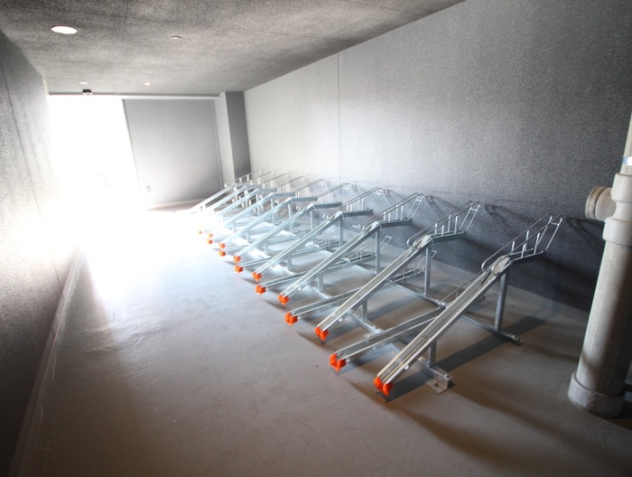 物件外観写真4　(駐輪場)