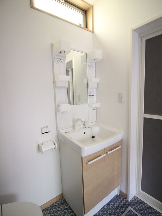 物件内観写真12　(洗面)