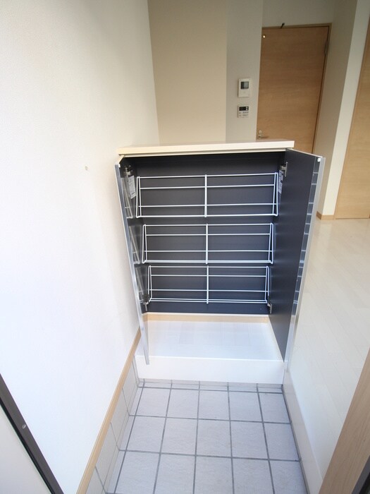 物件内観写真17　(靴箱)