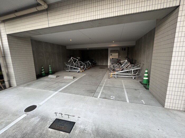 物件外観写真6　(駐輪場)