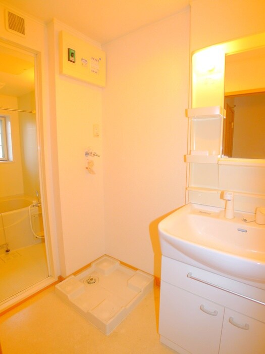 物件内観写真20　(洗濯機置場)