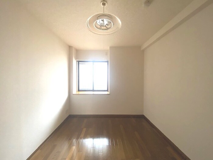 物件内観写真11　(居室)