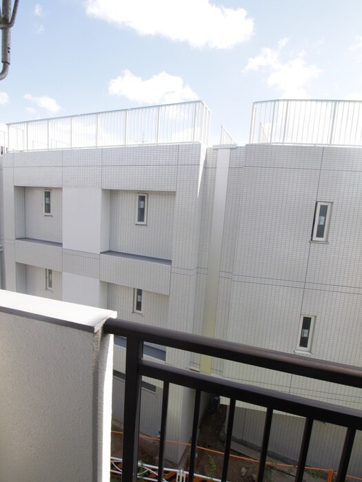 物件内観写真16　(室内からの展望)