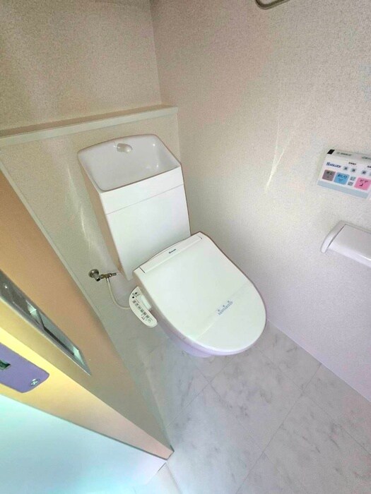 物件内観写真11　(トイレ)