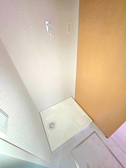 物件内観写真13　(洗濯機置場)