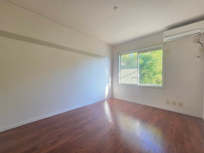 物件内観写真13　(居室)