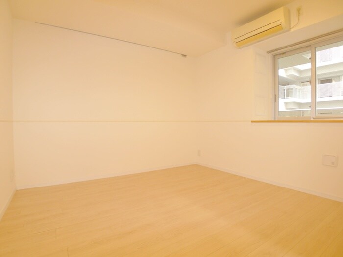 物件内観写真11　(居室)