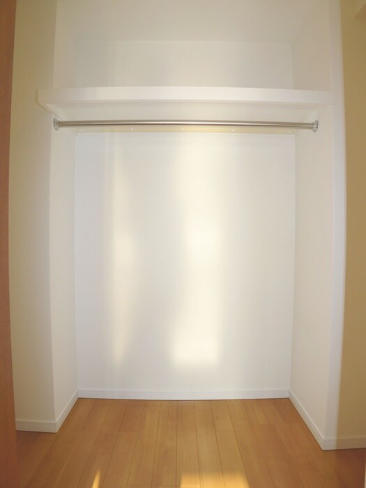 物件内観写真12　(収納)