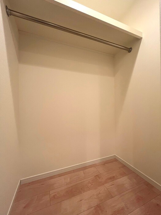 物件内観写真12　(収納)