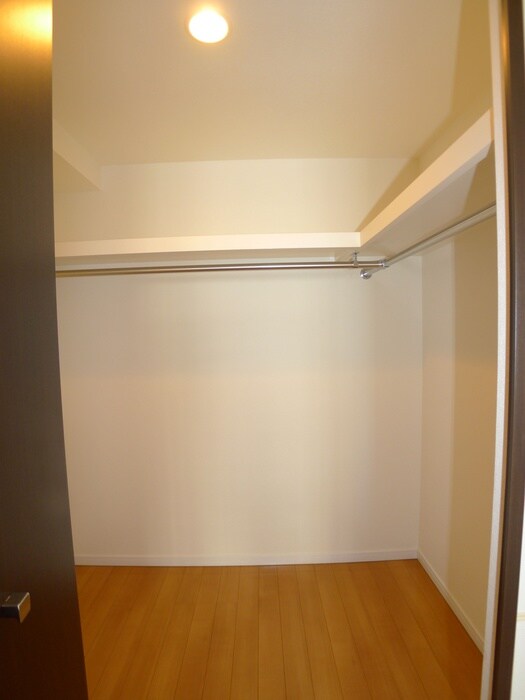 物件内観写真12　(収納)