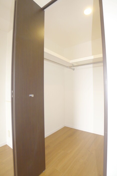 物件内観写真12　(収納)