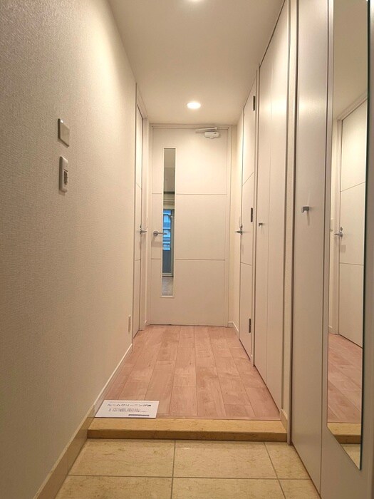 物件内観写真17　(玄関)