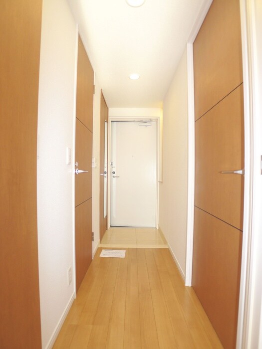 物件内観写真18　(廊下)