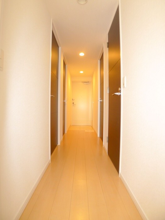 物件内観写真18　(廊下)