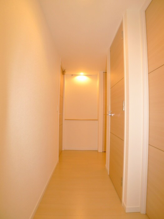 物件内観写真18　(廊下)