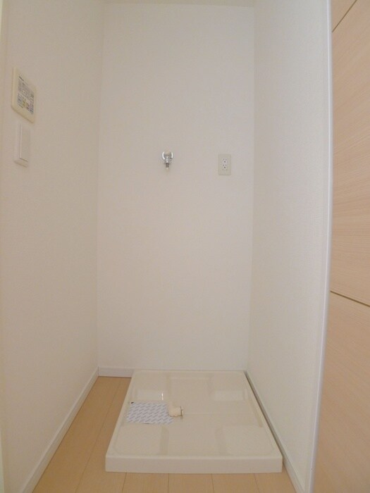 物件内観写真20　(洗濯機置場)