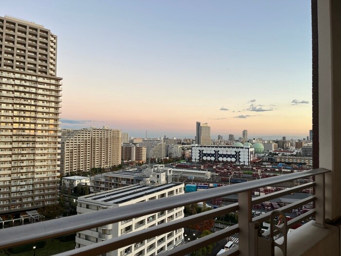 物件内観写真22　(室内からの展望)