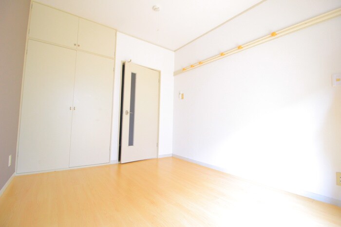 物件内観写真9　(居室)