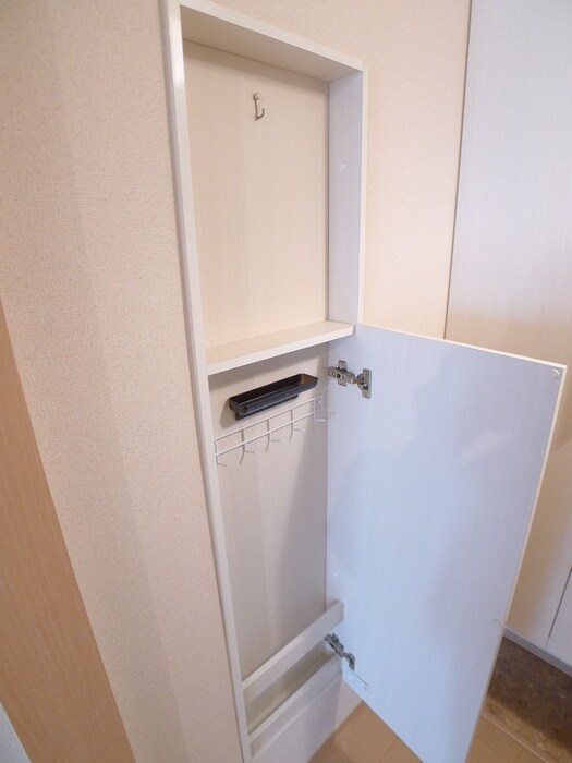 物件内観写真15　(収納)