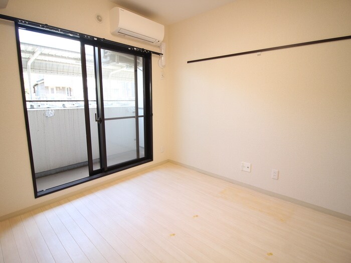 物件内観写真18　(居室)