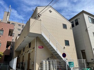 アザ－レ外観写真