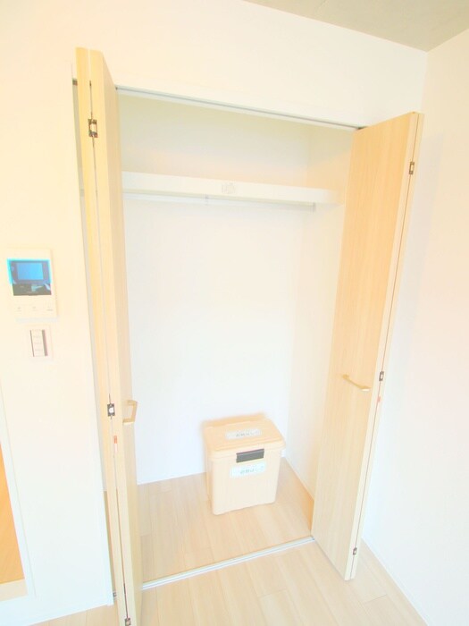 物件内観写真12　(収納)