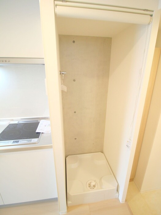 物件内観写真17　(洗濯機置場)