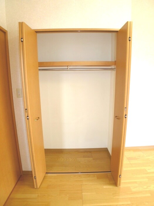 物件内観写真12　(収納)