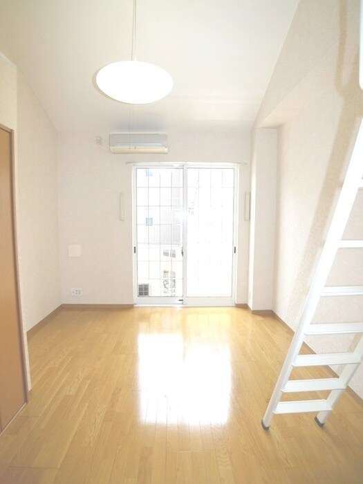 物件内観写真15　(廊下)